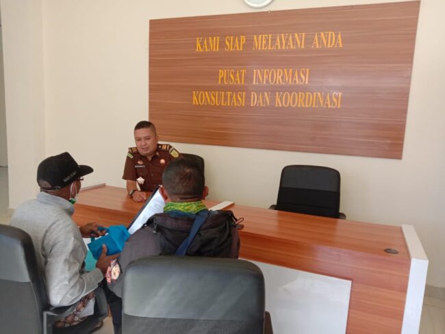 Manggarai Warga Lapor mantan kades