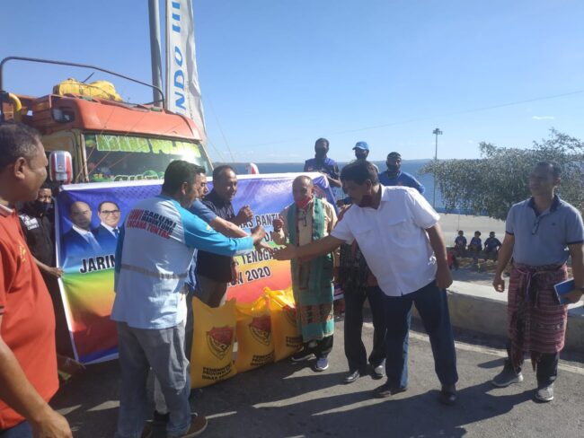 NTT dinsos salurkan bantuan