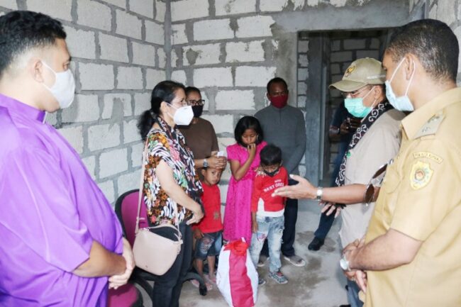 Kota Kupang bedah rumah