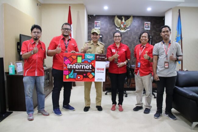 Kota Kupang pelajar terima kuota internet