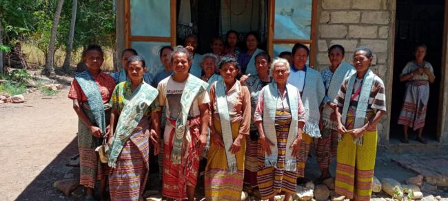 TTU kelompok tenun ikat