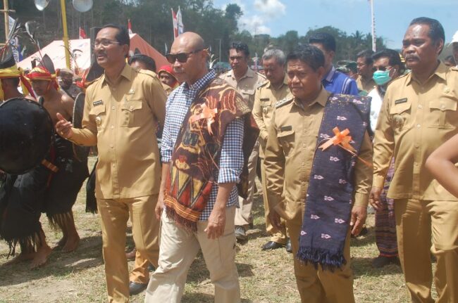 sumtim Gubernur di Sumteng1