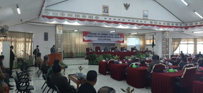 Kota Kupang sidang dewan