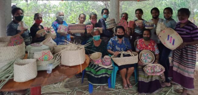 TTU Kelompok anyam2