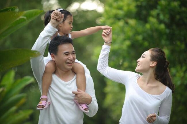 ilustrasi keluarga katolik