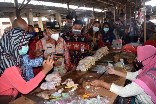 kota Kupang pantau pasar