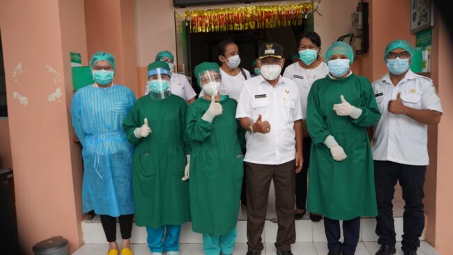 Kota Kupang Herman Man Kunjungi puskesmas