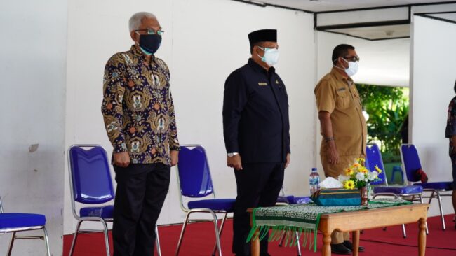 Kota Kupang sekda serahkan sk