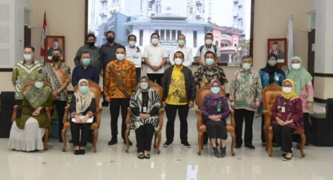 Melki Laka Lena di Semarang