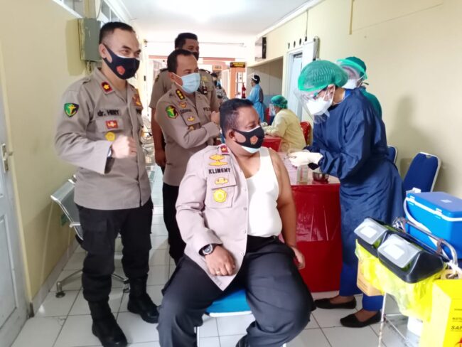 POLDA Wakapolda vaksin kedua