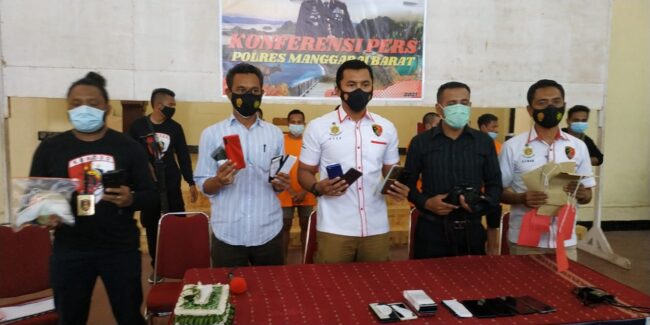 Mabar pencuri HP