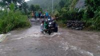 Matim sungai di jalan