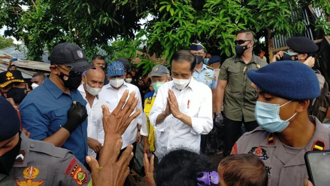 NTT Jokowi di adonara