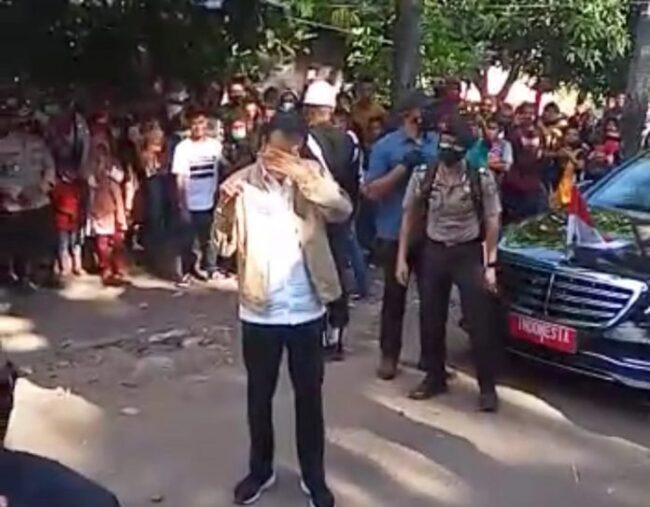 Presiden Menangis di Adonara Copy