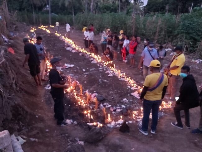 frans sarong lilin di nelelamadike2