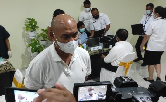 NTT gub terima vaksin2