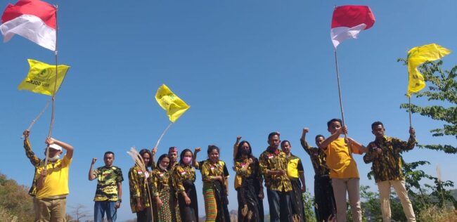 Mabar Golkar di puncak bukit