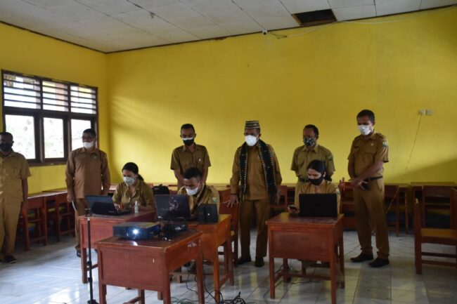 manggarai bupati sambangi sekolah