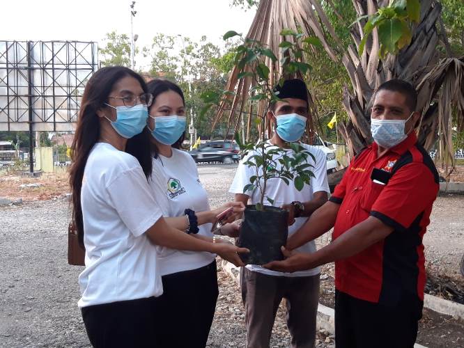 hut golkar tanam pohon
