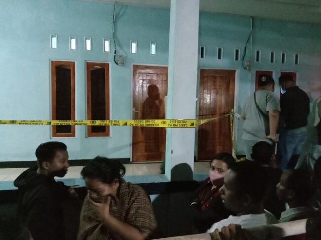 lembata gantung diri