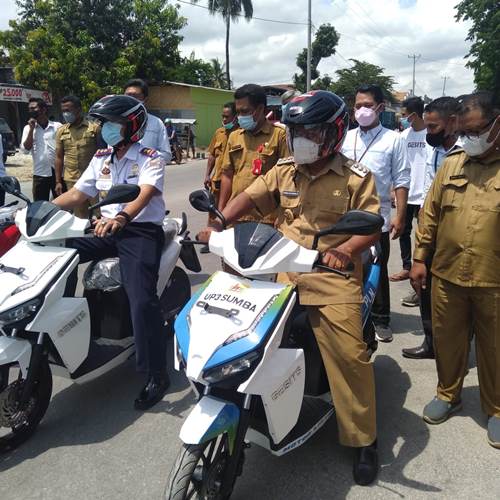 sbd bupati coba sepeda motor