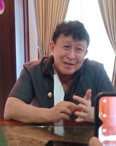 wabup mabar julianus weng