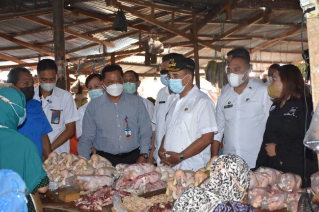 kota kupang pantau pasar