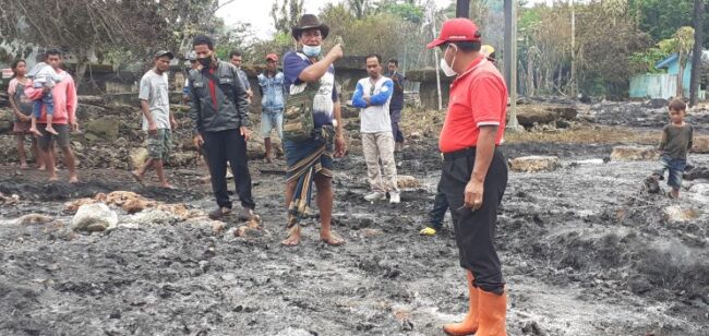 sbd rumah adat terbakar
