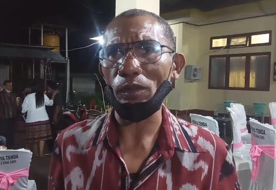 kornelius abon ketua KPU flotim