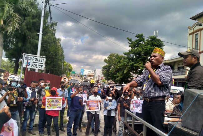 kupang demo wartawan1