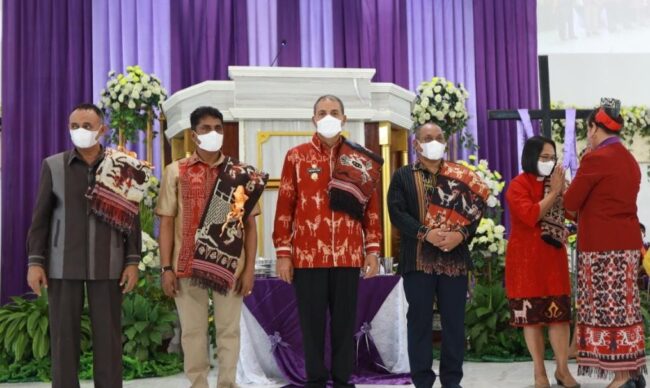 sumtim resmikan gereja