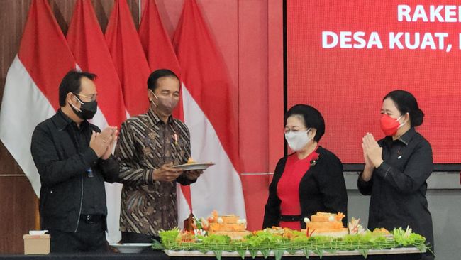 jokowi dan megawati di rakernas pdip