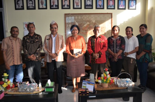 kota kupang jefri gmit