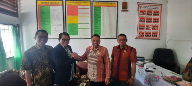 malaka bupati simon