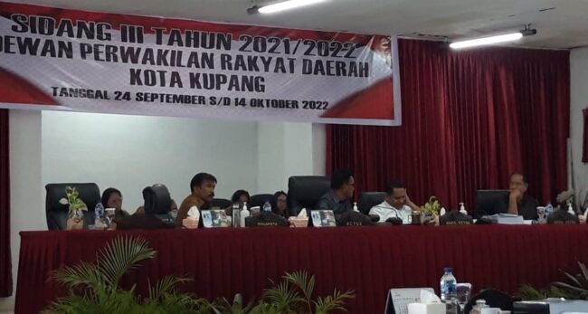 kota kupang sidang dewan 1