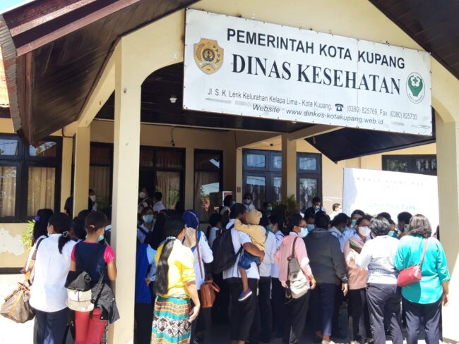 kota kupang demo nakes