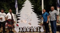 kota kupang pohon natal