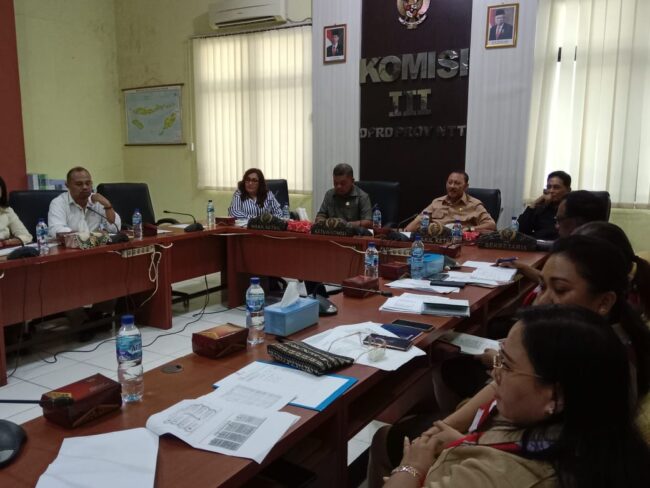 DPRD NTT JATAH BERAS