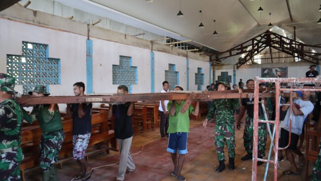 flotim gereja lamawalang