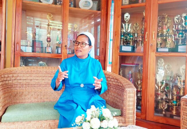 flotim kepala smpk sint gabirel larantuka