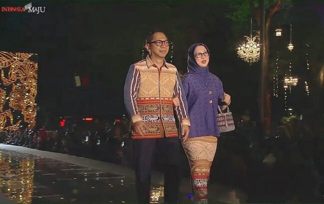 Gubernur batik