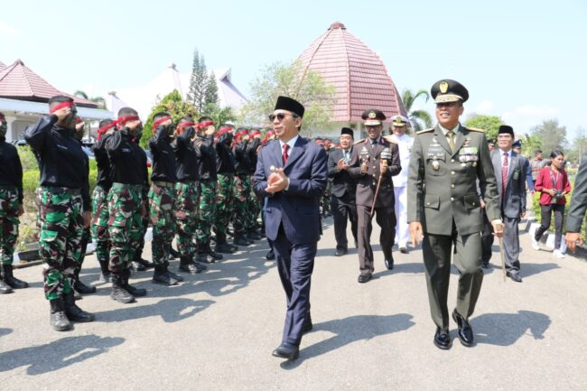 kupang gubern hut tni