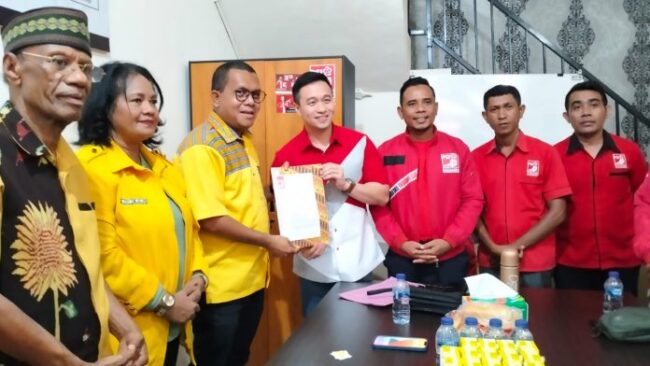 Melki Laka Lena di PSI NTT