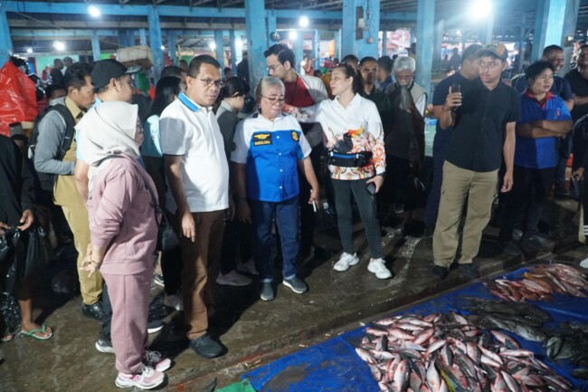gub sidak pasar
